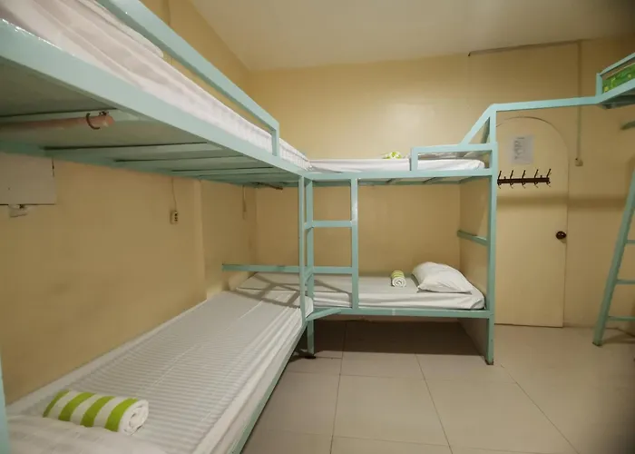 Hostel Resort's Side Near Shangrila *